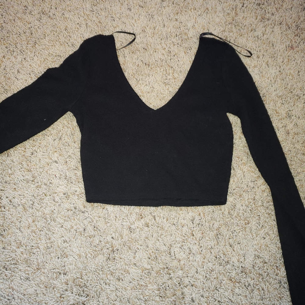 Long sleeve crop top